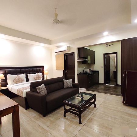 When In Gurgaon - Artemis Hospital 1 Min Walk, Fortis & Medanta 4 Mins Drive Экстерьер фото