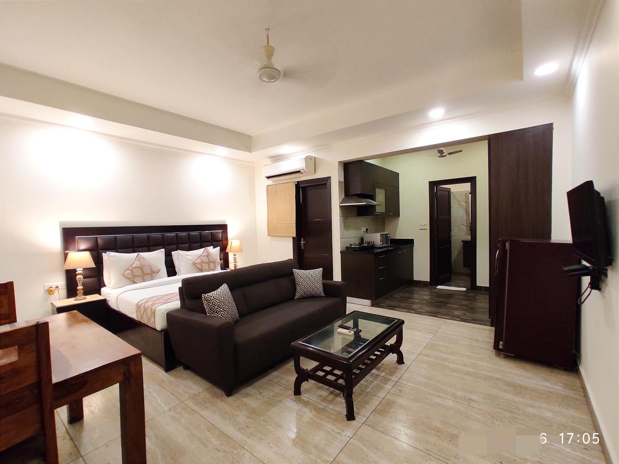 When In Gurgaon - Artemis Hospital 1 Min Walk, Fortis & Medanta 4 Mins Drive Экстерьер фото
